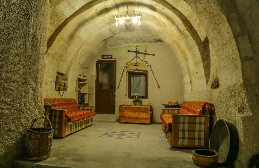 Homestay Cave Hostel-1